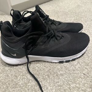 Nike Flex TR Black & White Low-Top Training Shoes